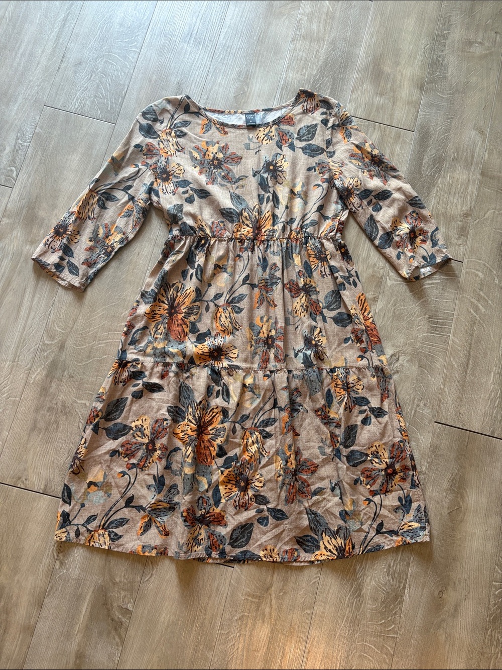 Emery Rose Beige Floral Tiered Viscose Dress Size Medium
